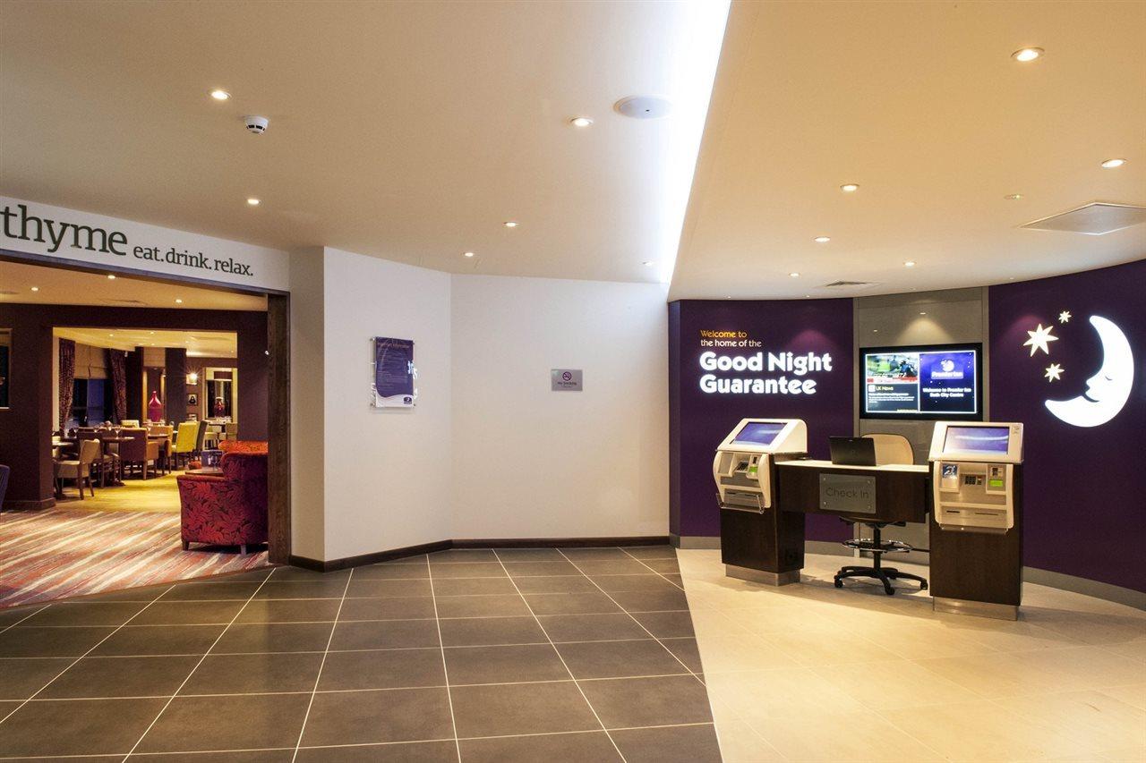 Premier Inn Bath City Centre Buitenkant foto