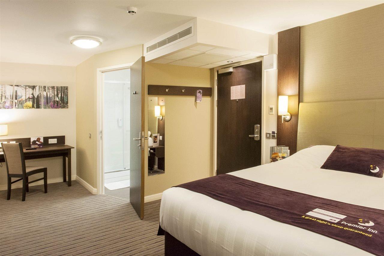 Premier Inn Bath City Centre Buitenkant foto