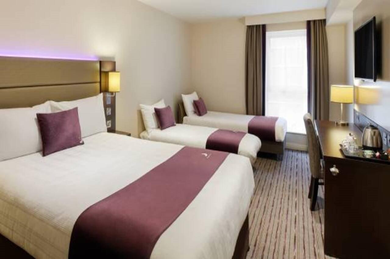 Premier Inn Bath City Centre Buitenkant foto