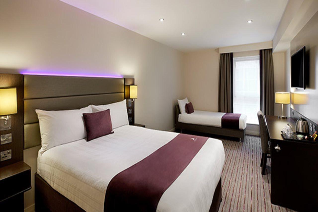 Premier Inn Bath City Centre Buitenkant foto
